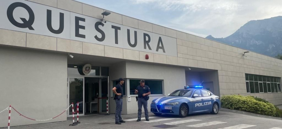 Spaccio di droga, reati contro il patrimonio e rimpatri: operazioni della Polizia tra Trento e Rovereto